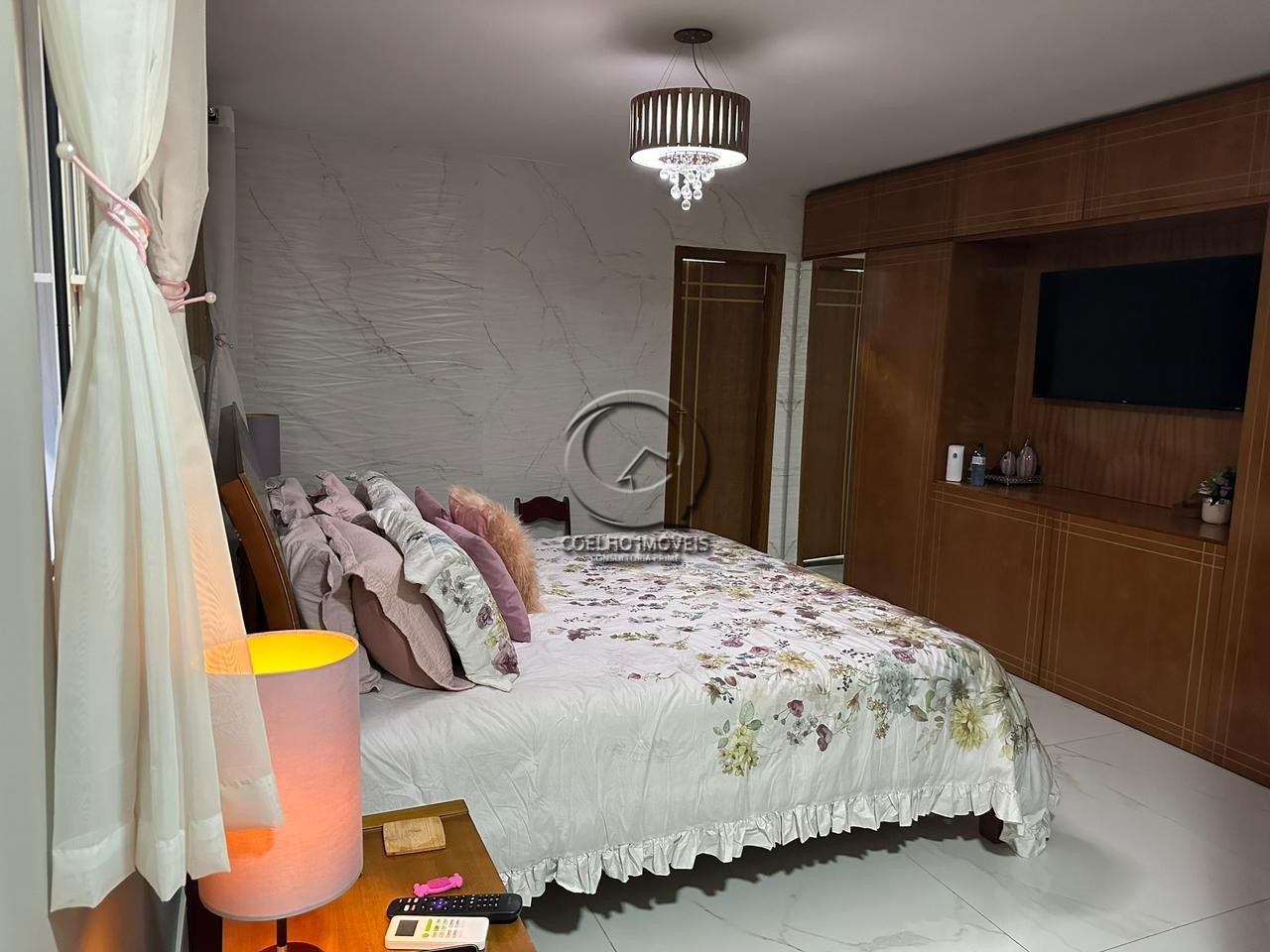 Casa à venda com 4 quartos, 300m² - Foto 18