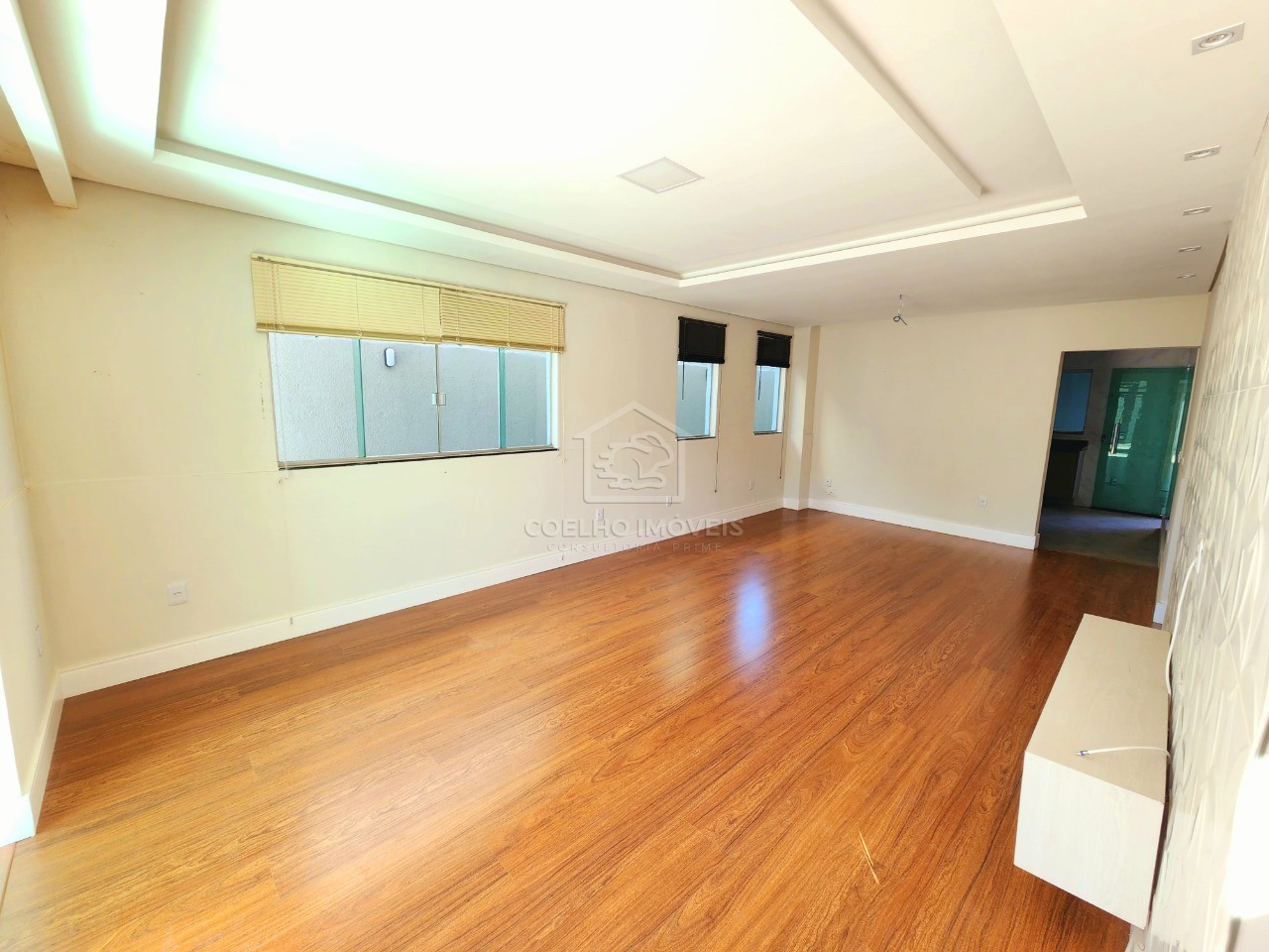 Casa à venda com 4 quartos, 200m² - Foto 6