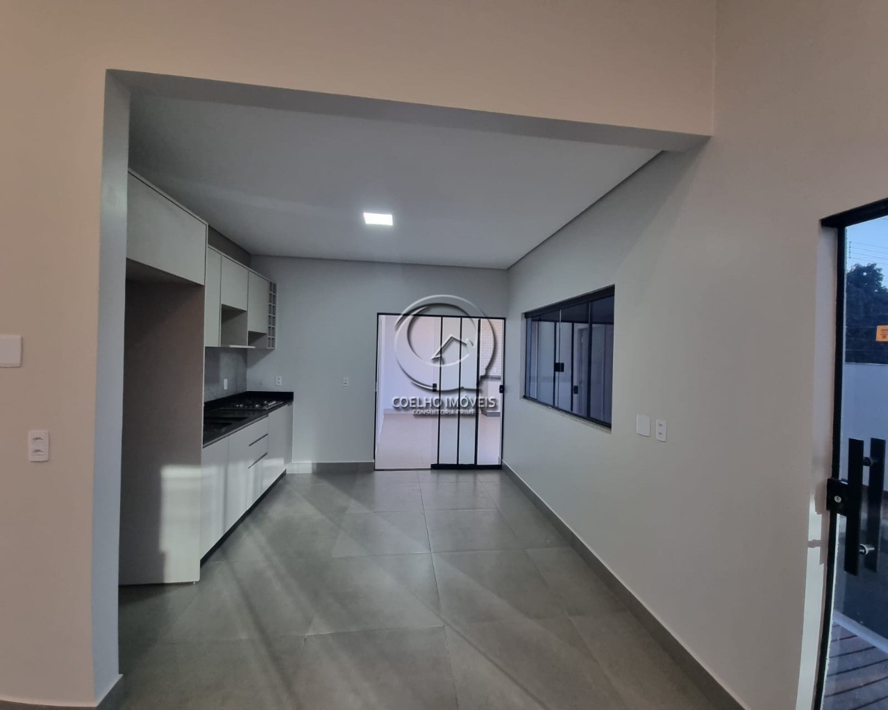 Casa à venda com 3 quartos, 240m² - Foto 7