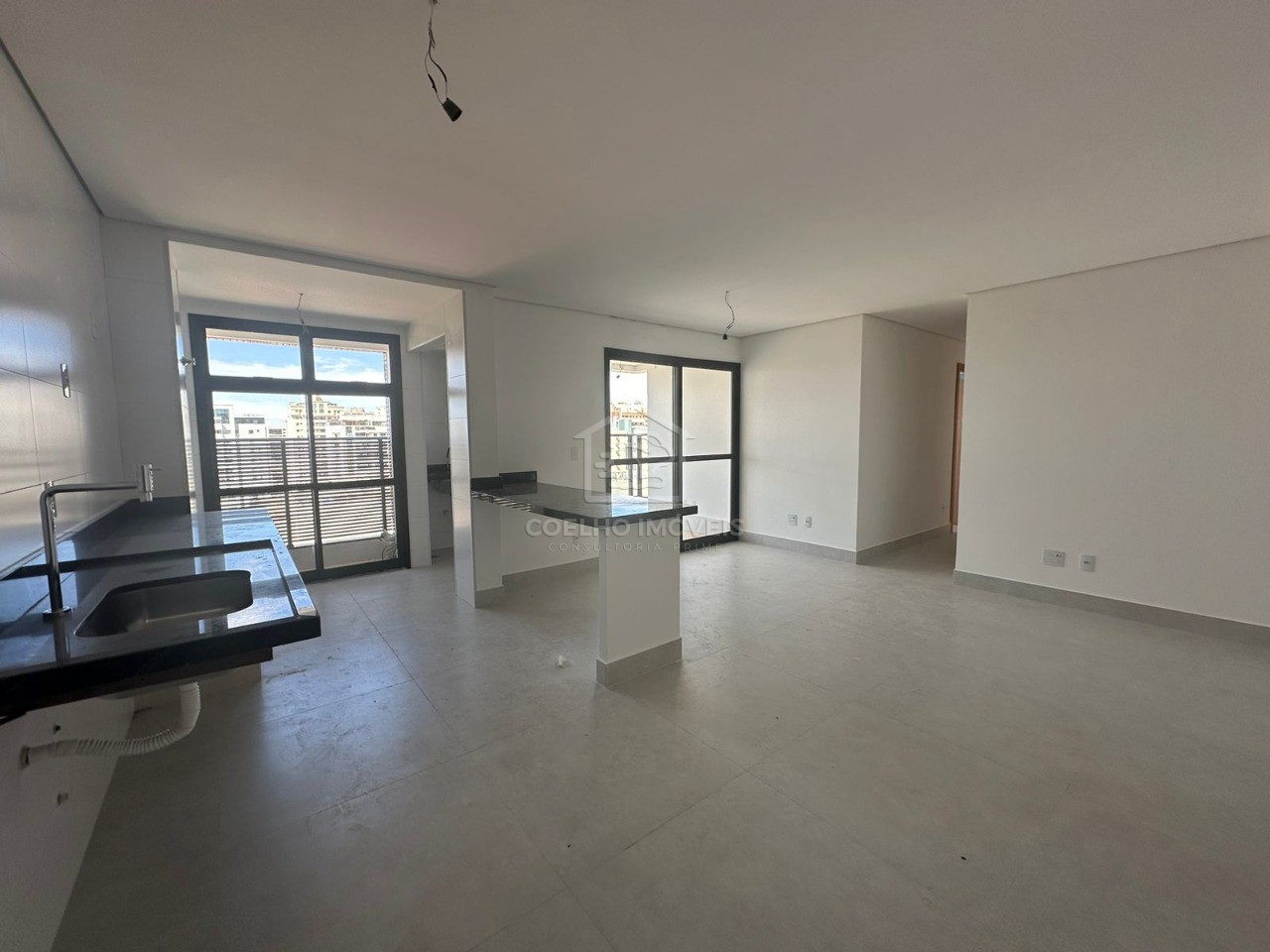 Apartamento à venda com 3 quartos, 92m² - Foto 4