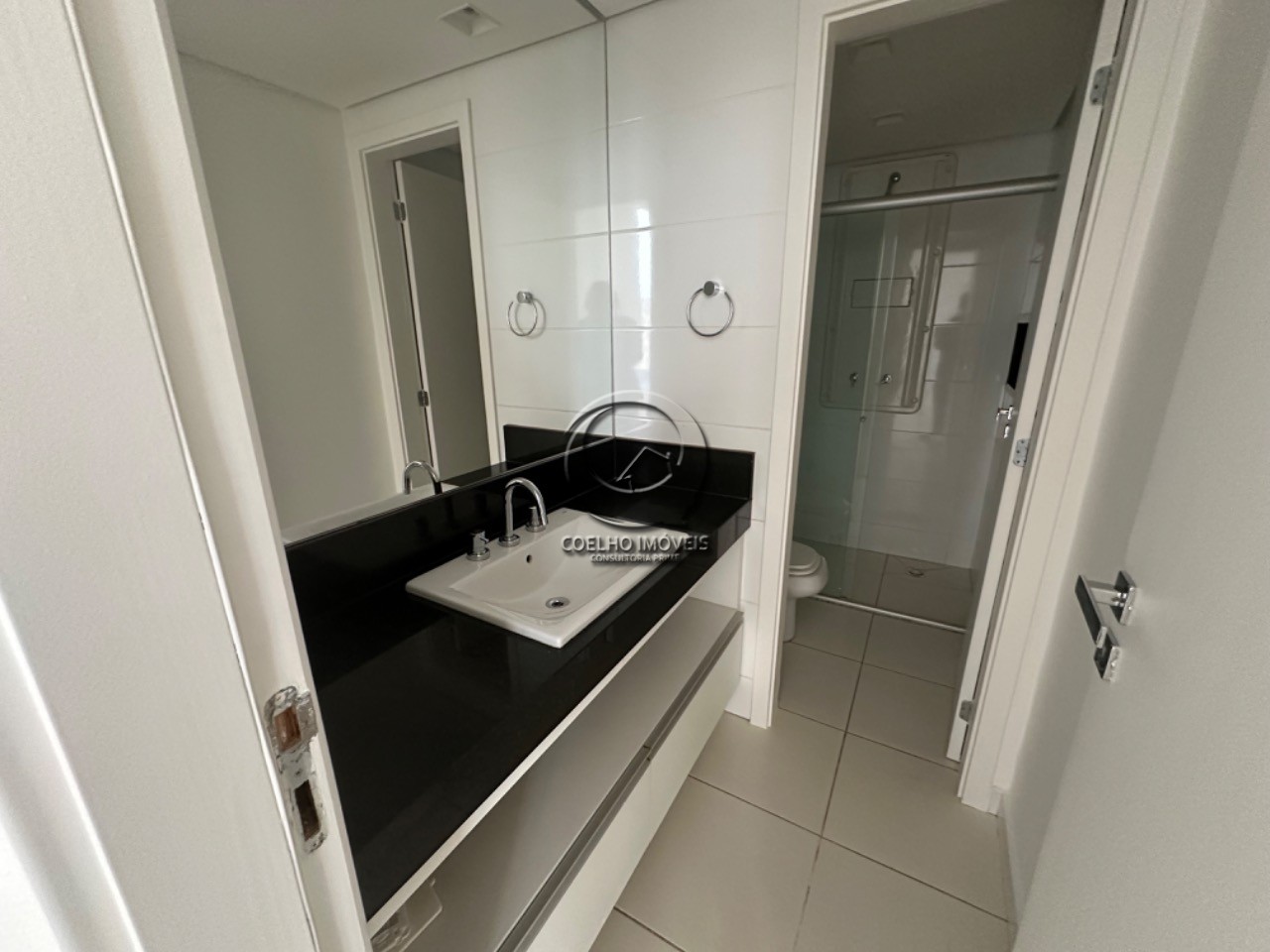 Apartamento à venda com 3 quartos, 211m² - Foto 19