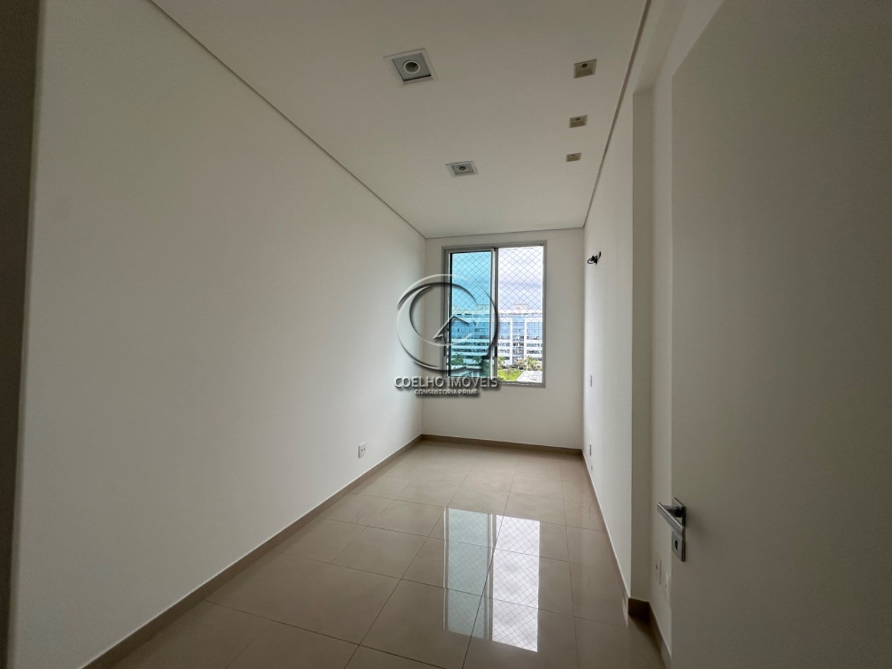 Apartamento à venda com 3 quartos, 211m² - Foto 30