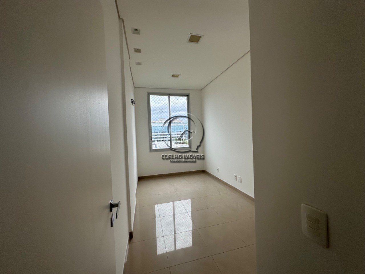 Apartamento à venda com 3 quartos, 211m² - Foto 33