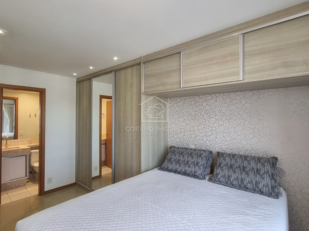 Apartamento à venda com 2 quartos, 80m² - Foto 23