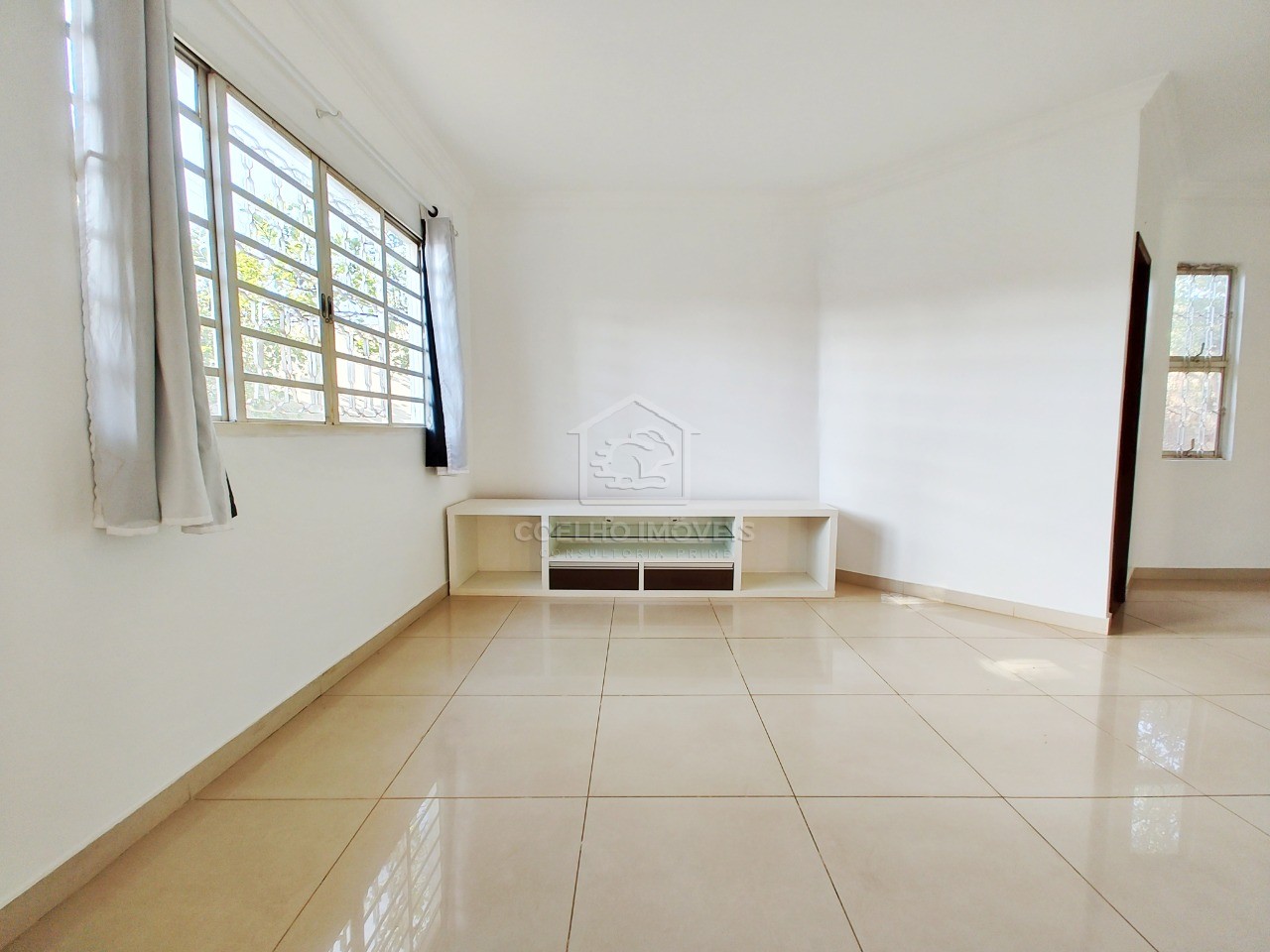 Casa para alugar com 2 quartos, 130m² - Foto 6