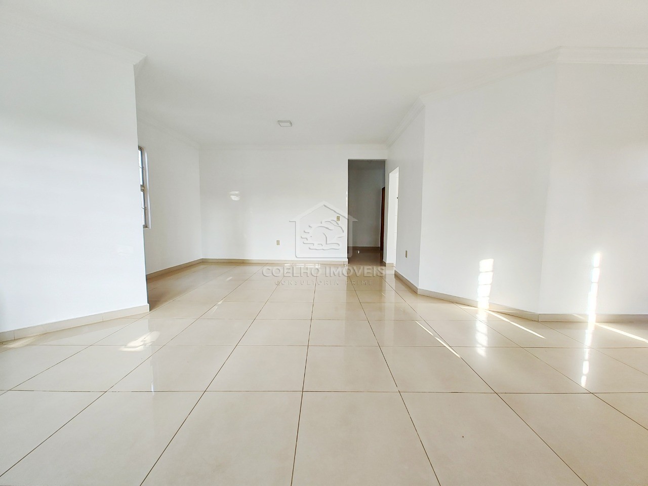 Casa para alugar com 2 quartos, 130m² - Foto 7