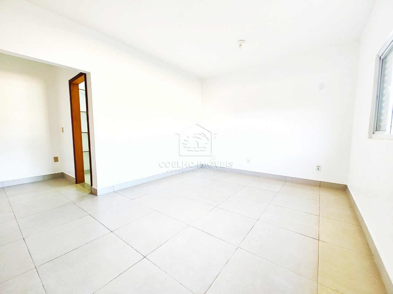 Casa para alugar com 2 quartos, 130m² - Foto 12