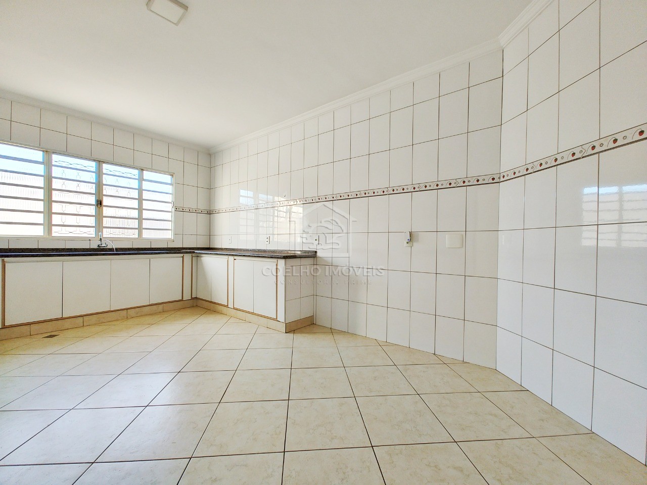 Casa para alugar com 2 quartos, 130m² - Foto 16