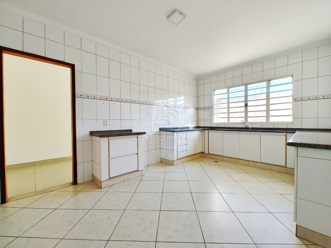 Casa para alugar com 2 quartos, 130m² - Foto 17