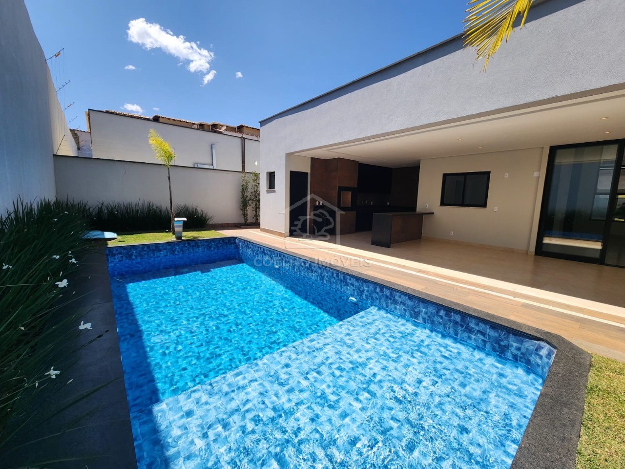 Casa à venda com 3 quartos, 300m² - Foto 34