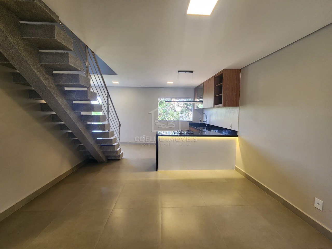 Casa à venda com 4 quartos, 300m² - Foto 12