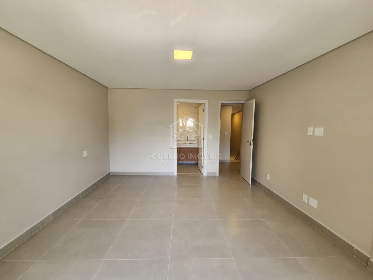 Casa à venda com 4 quartos, 300m² - Foto 20