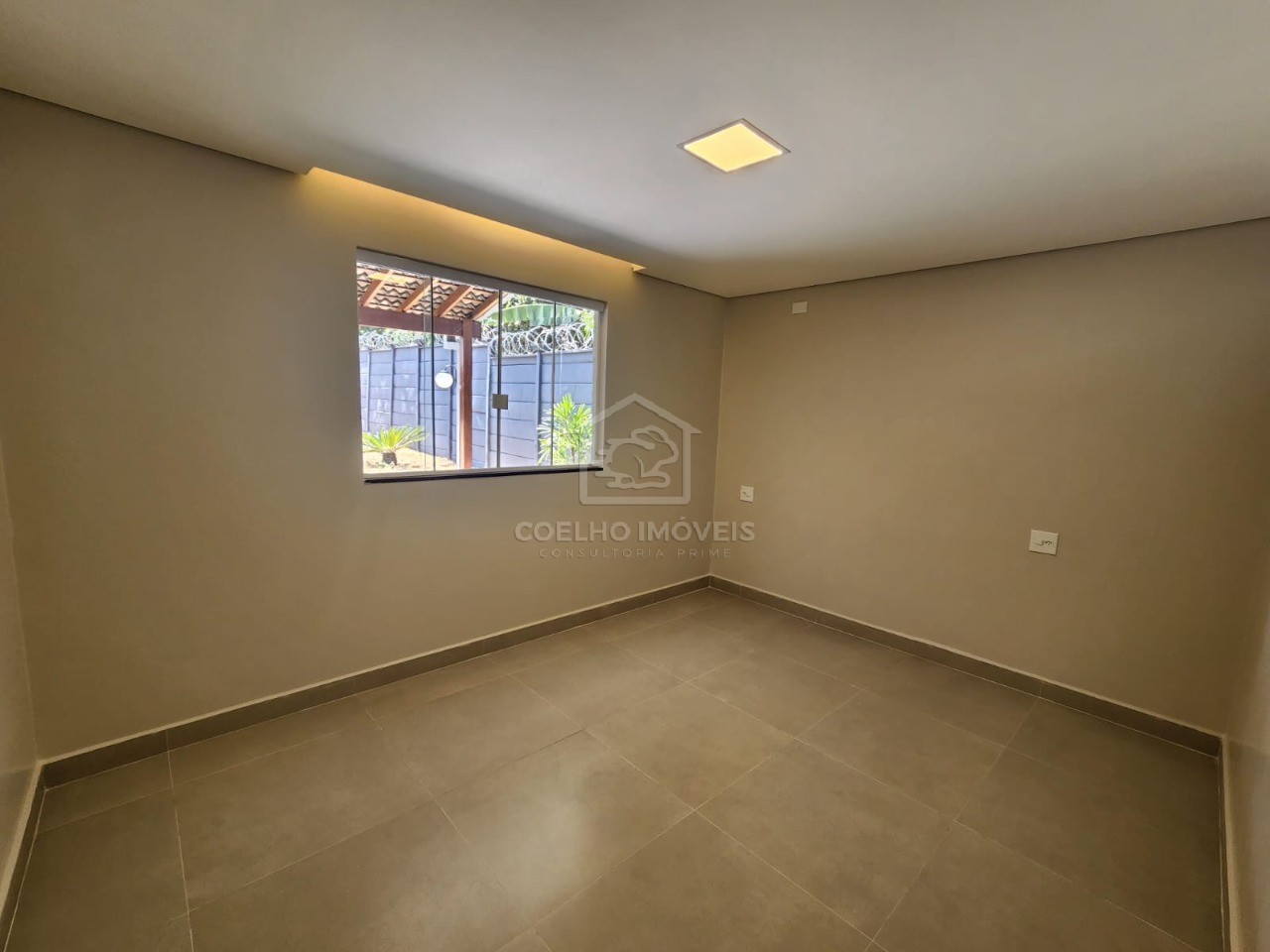 Casa à venda com 4 quartos, 300m² - Foto 15