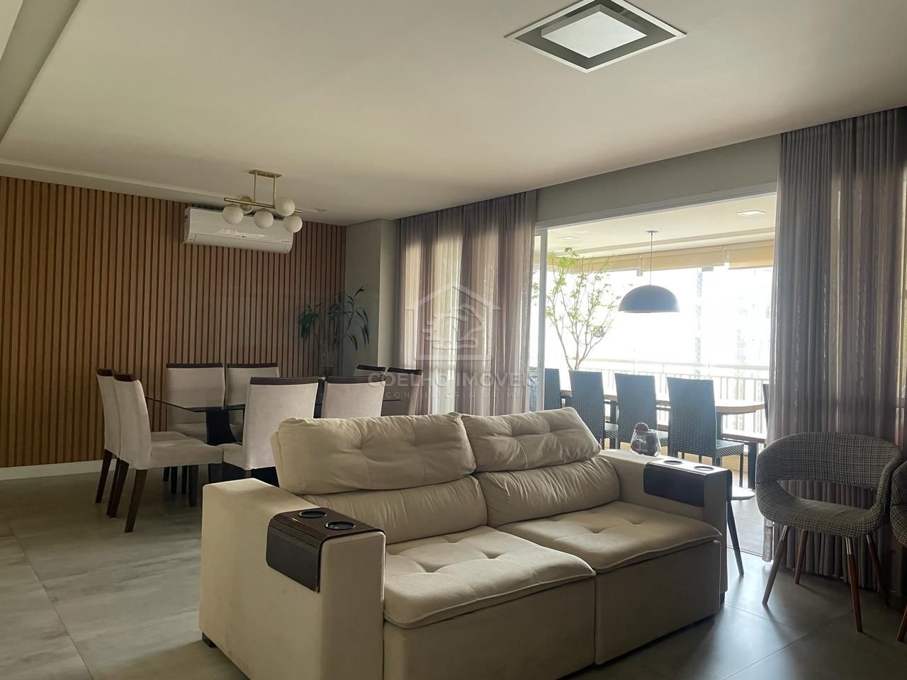 Apartamento à venda com 4 quartos, 164m² - Foto 2