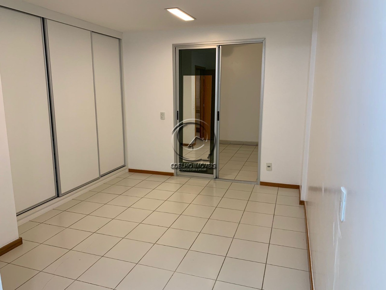 Apartamento à venda com 2 quartos, 109m² - Foto 12