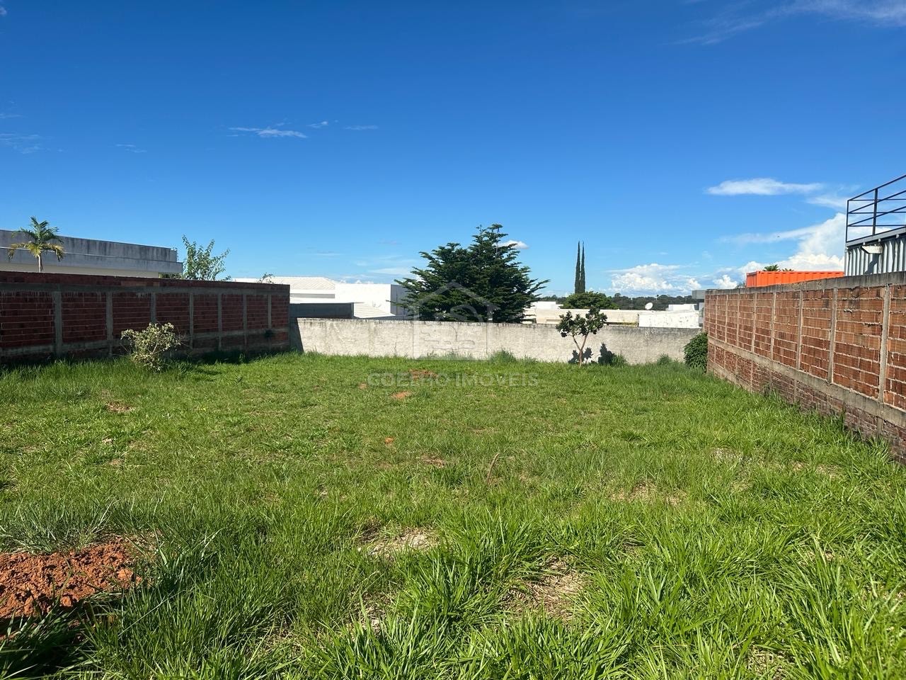 Terreno à venda, 708m² - Foto 1