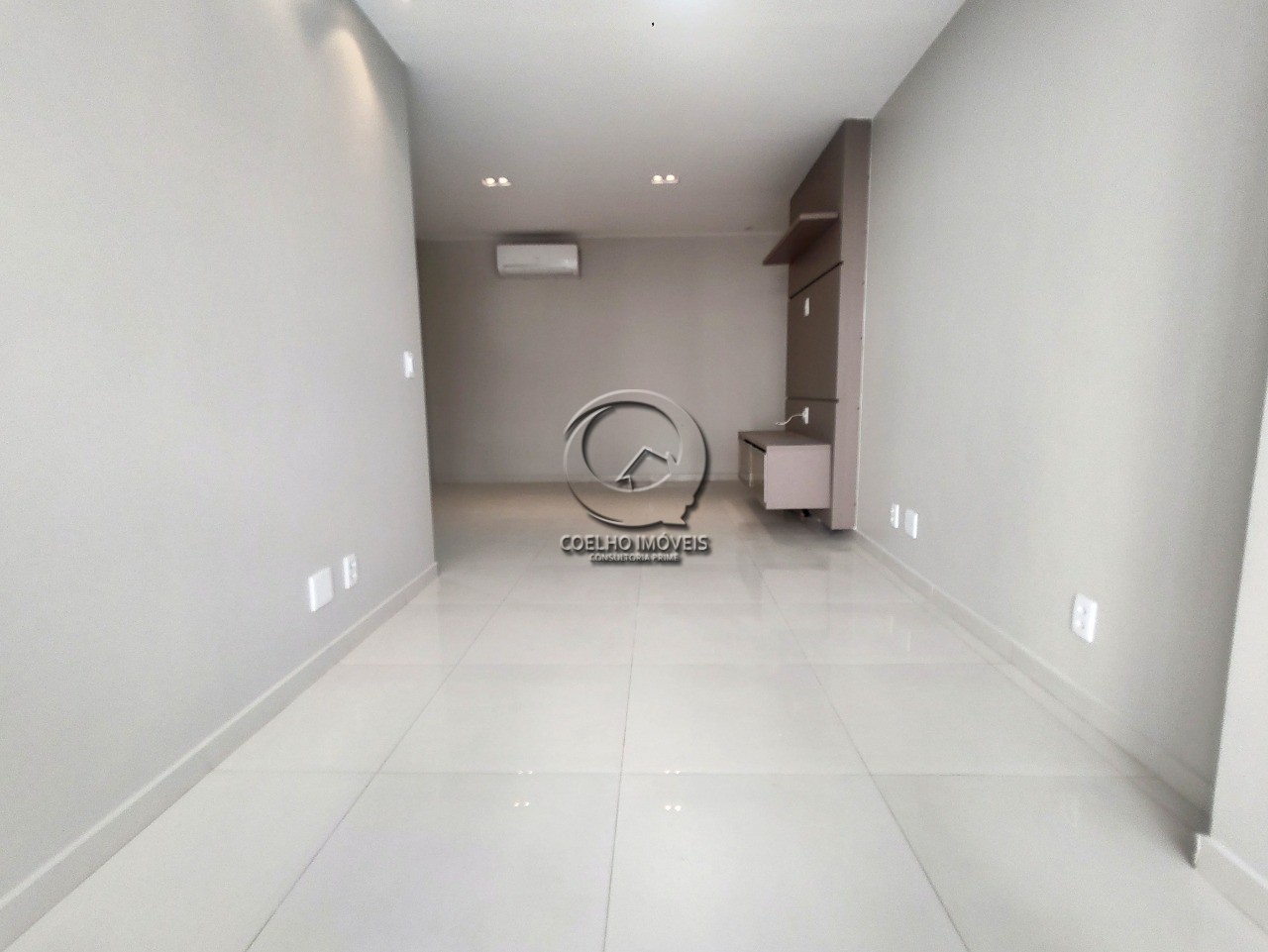 Apartamento para alugar com 3 quartos, 93m² - Foto 4