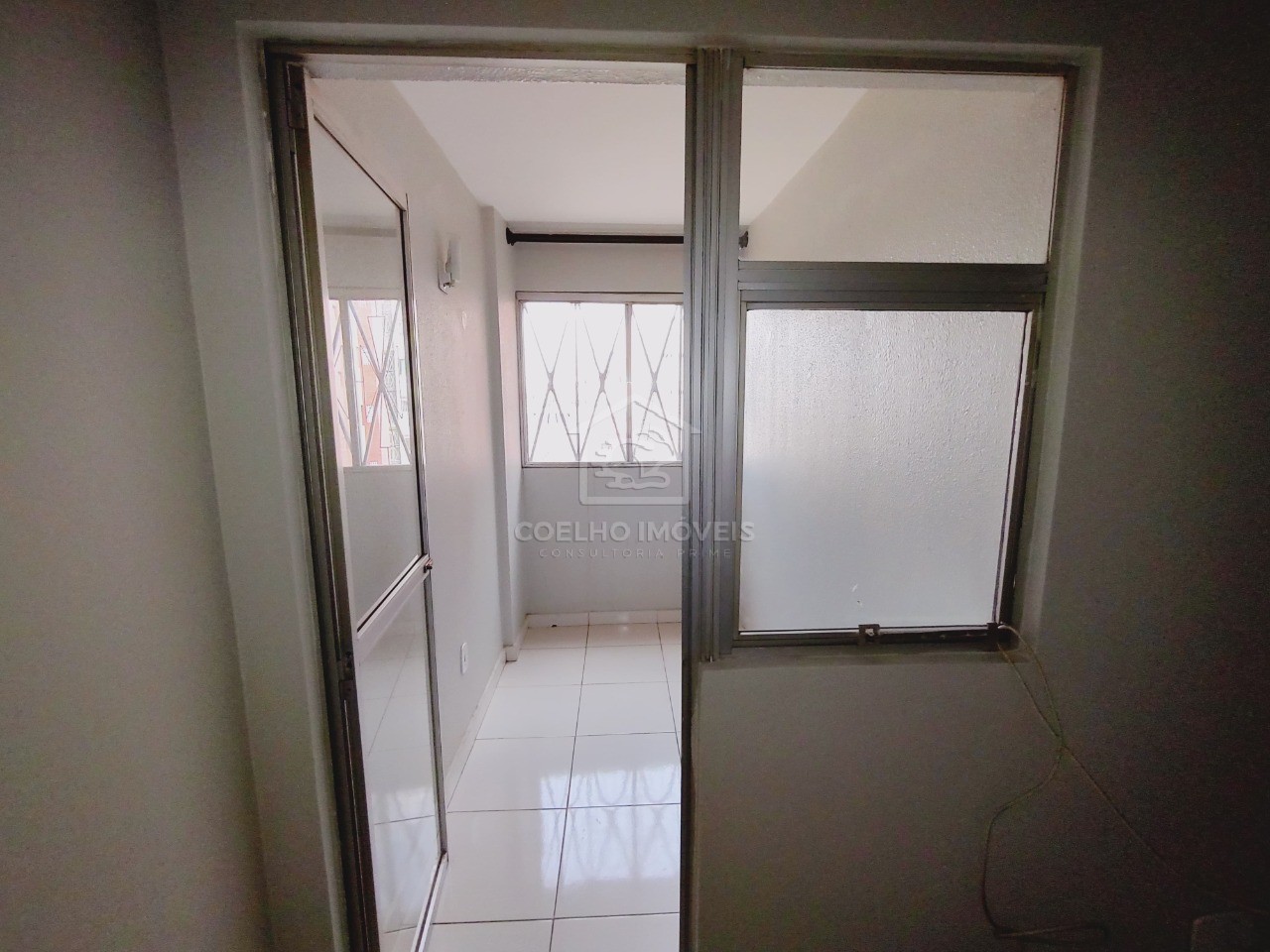 Apartamento à venda com 2 quartos, 60m² - Foto 13