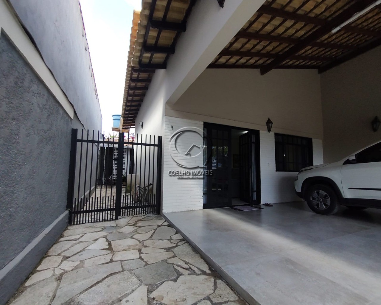 Casa para alugar com 3 quartos, 270m² - Foto 47