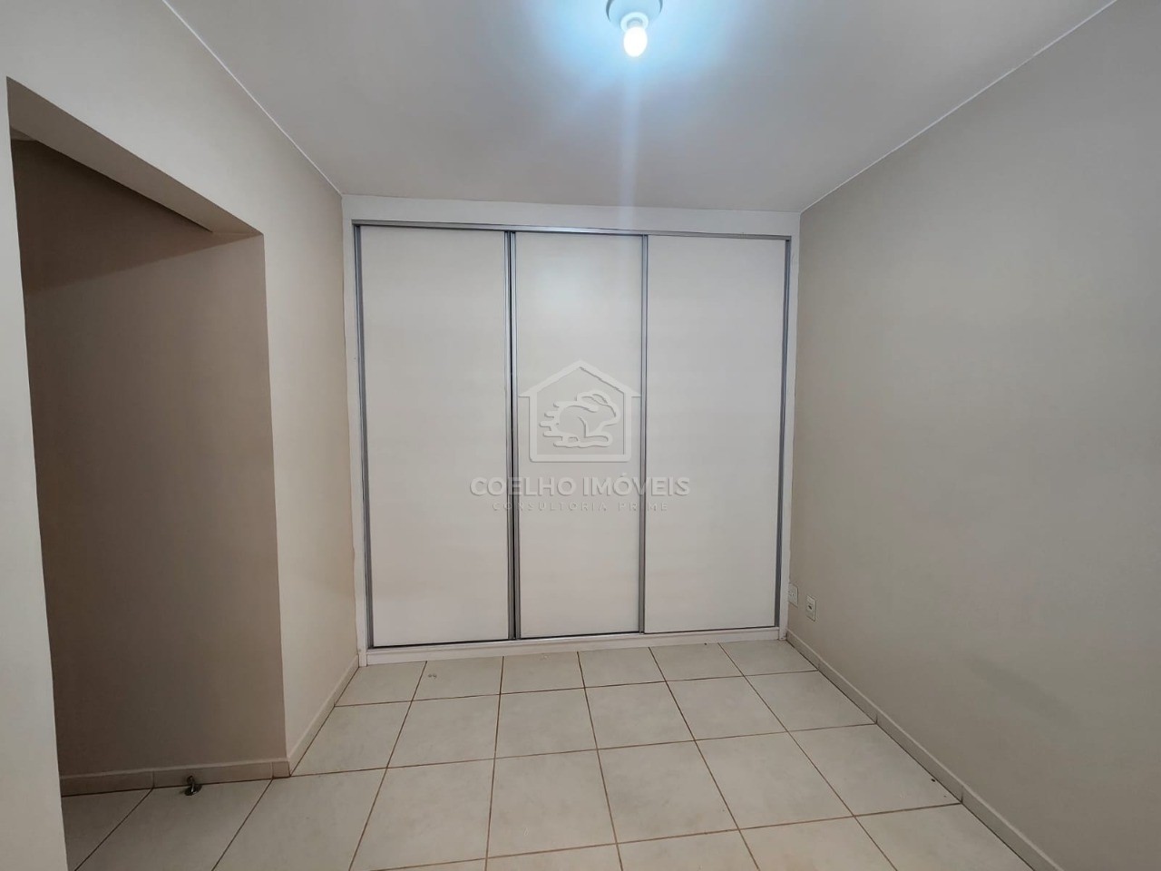 Apartamento para alugar com 2 quartos, 67m² - Foto 12