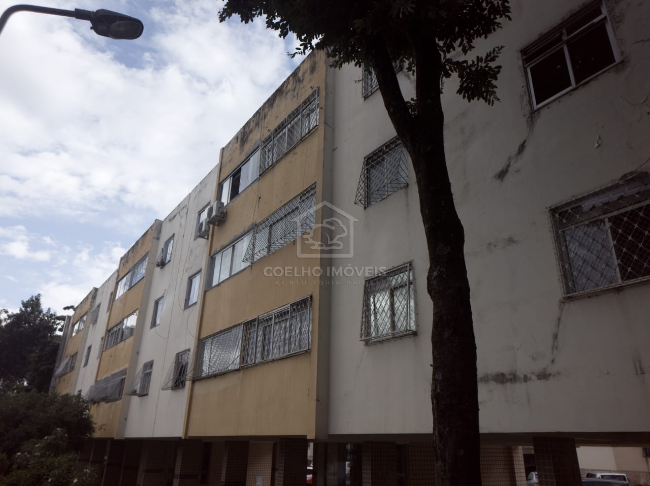 Apartamento à venda com 2 quartos, 72m² - Foto 4