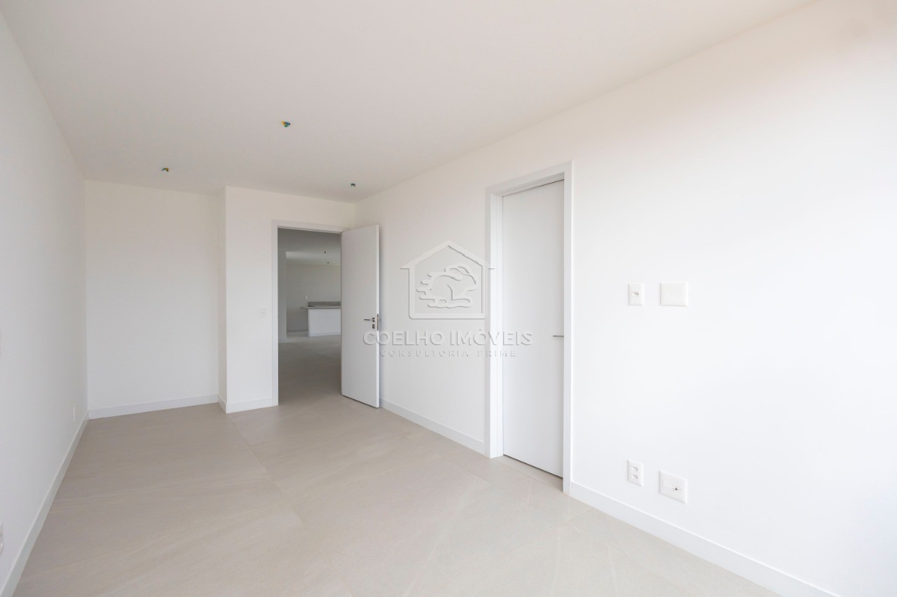 Apartamento à venda com 4 quartos, 201m² - Foto 19