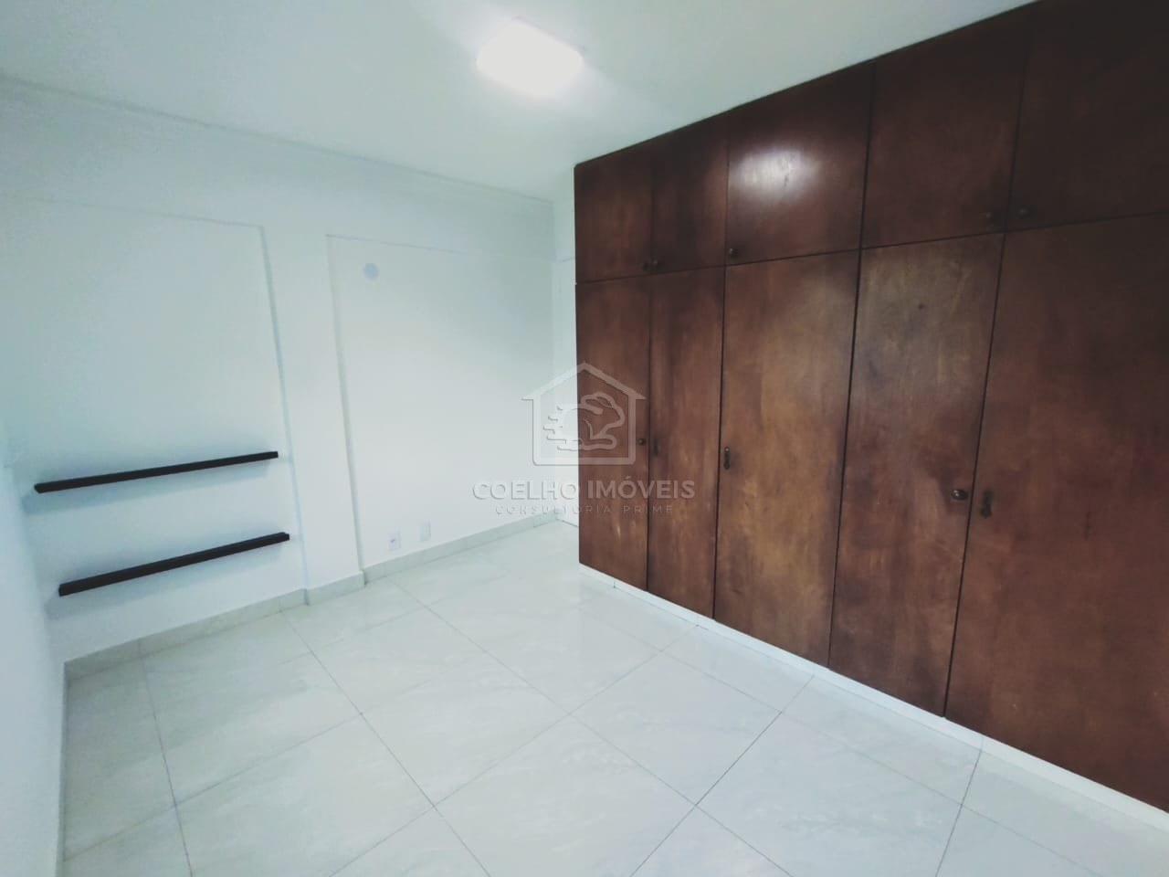 Apartamento à venda com 2 quartos, 72m² - Foto 27