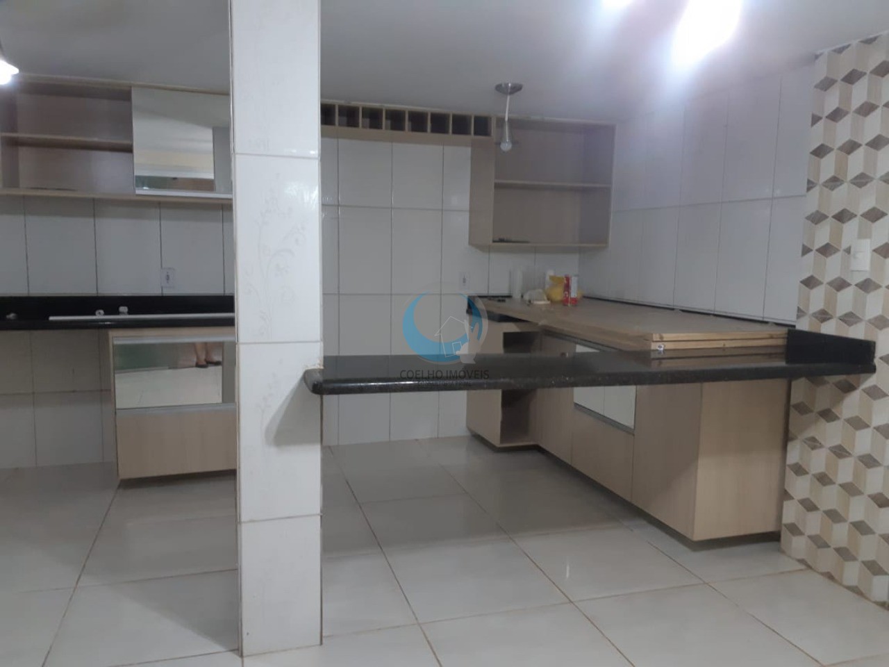 Casa para alugar com 4 quartos, 250m² - Foto 13