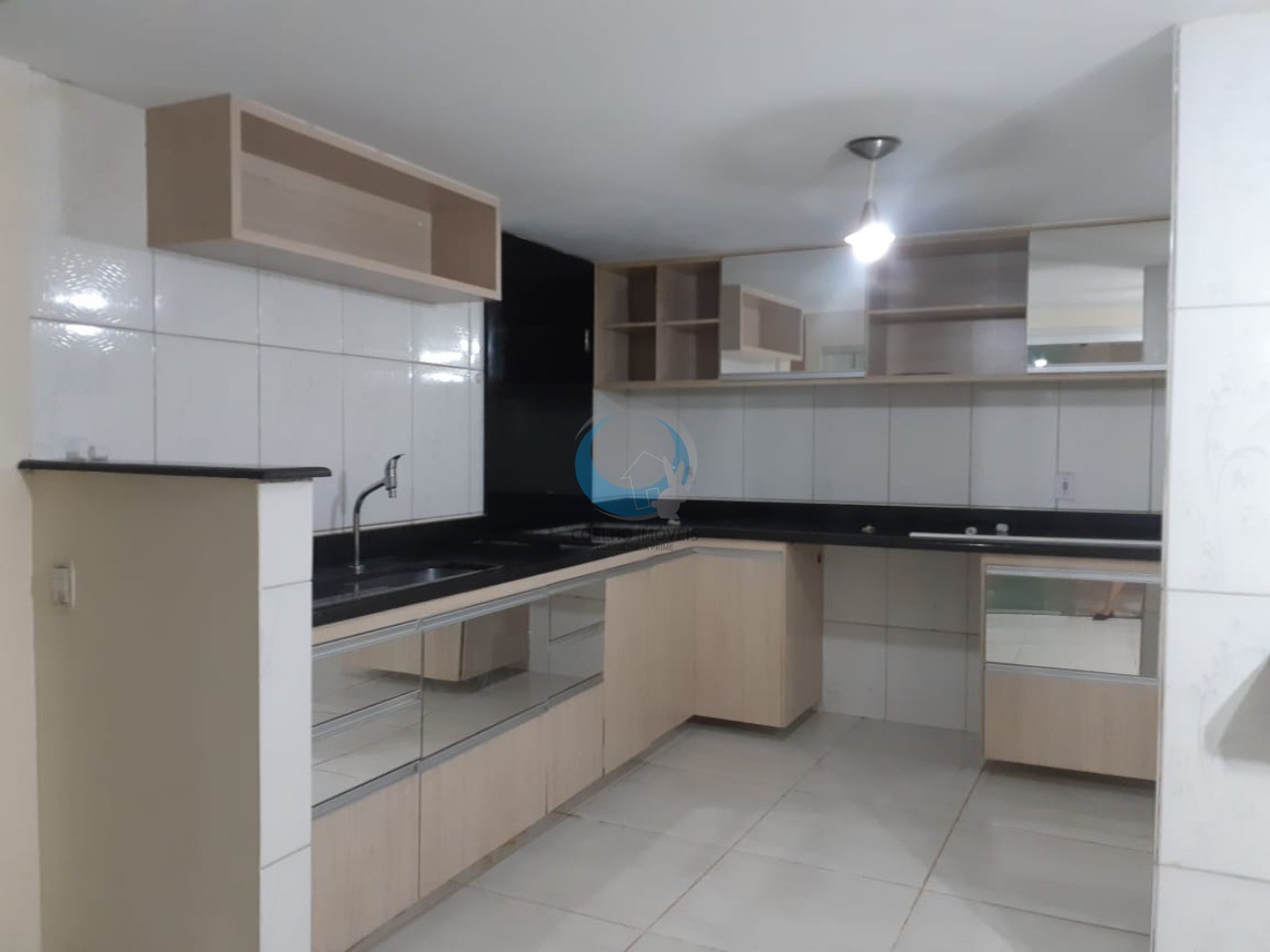 Casa para alugar com 4 quartos, 250m² - Foto 14