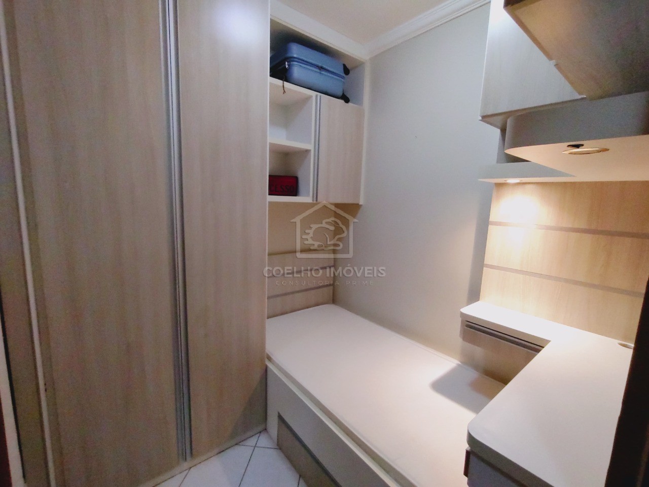 Apartamento à venda com 2 quartos, 75m² - Foto 15