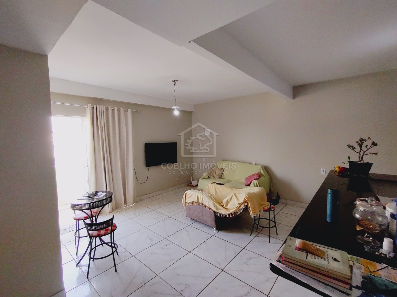APARTAMENTO COM  2 QUARTOS COM VARANDA NO RIACHO FUNDO I