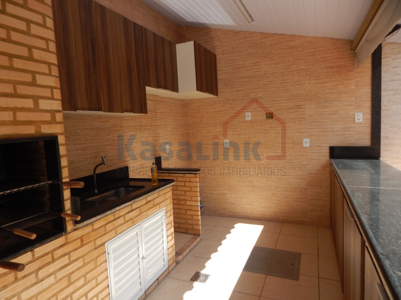 Casa à venda com 4 quartos, 330m² - Foto 11