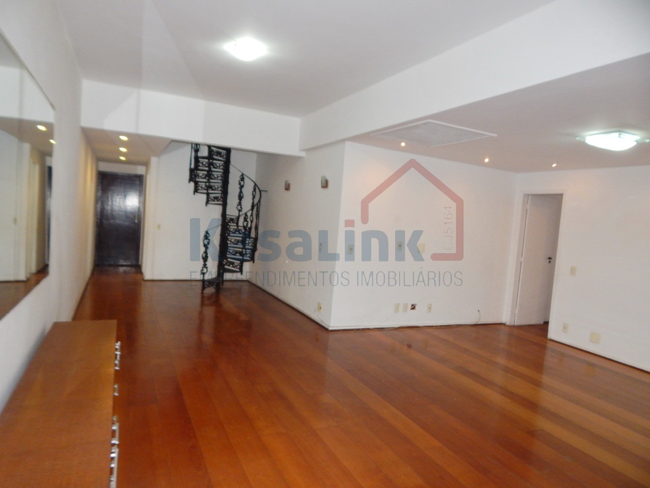 Apartamento à venda com 4 quartos, 220m² - Foto 3