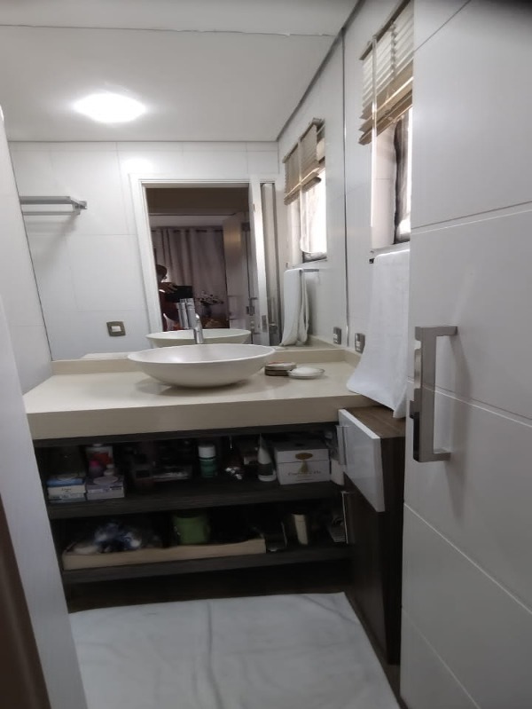 Apartamento à venda com 2 quartos, 55m² - Foto 15