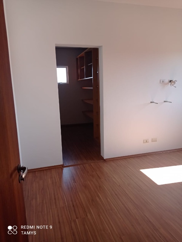 Casa à venda com 3 quartos, 204m² - Foto 14