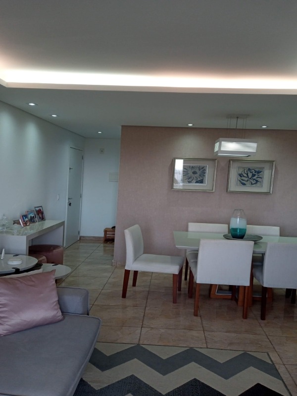 Apartamento à venda e aluguel com 3 quartos, 75m² - Foto 8