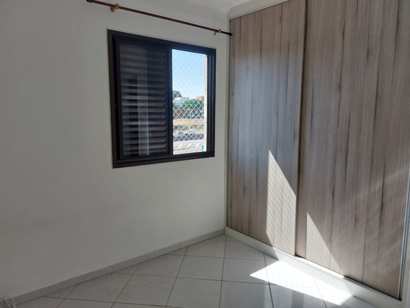 Apartamento para alugar com 3 quartos, 82m² - Foto 17