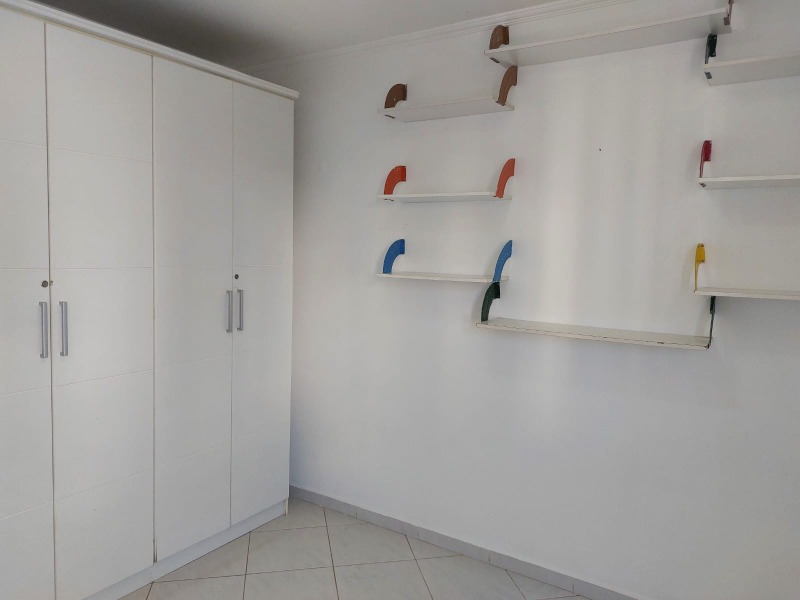 Apartamento para alugar com 3 quartos, 82m² - Foto 15