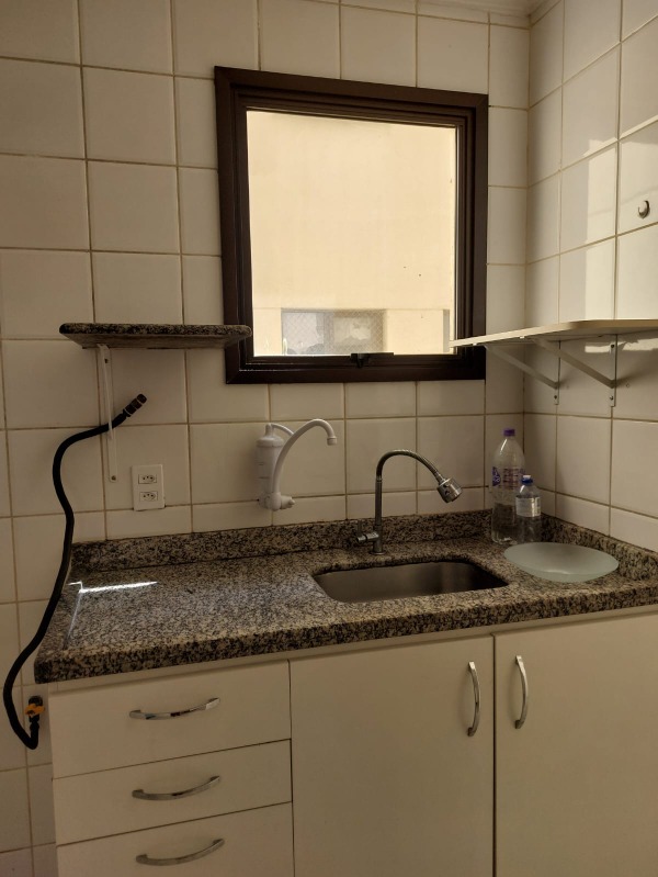 Apartamento para alugar com 3 quartos, 82m² - Foto 10