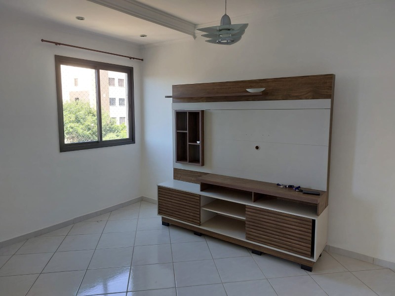 Apartamento para alugar com 3 quartos, 82m² - Foto 6