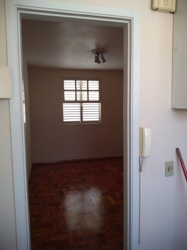 Apartamento à venda com 2 quartos, 55m² - Foto 11