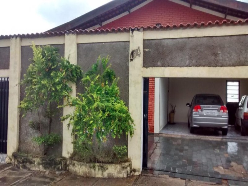 Sobrado à venda com 5 quartos, 390m² - Foto 1