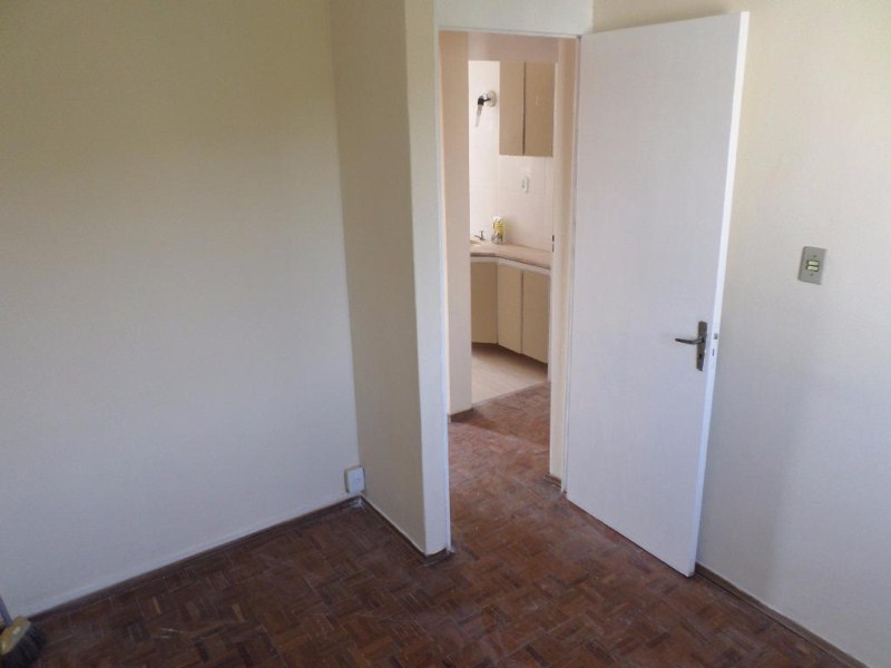 Apartamento à venda com 3 quartos, 76m² - Foto 12