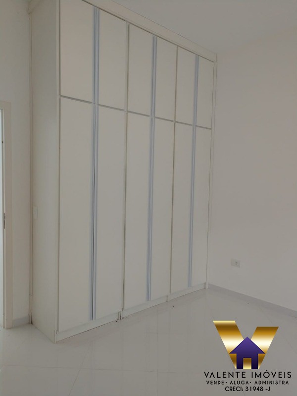 Casa, 3 quartos, 300 m² - Foto 35