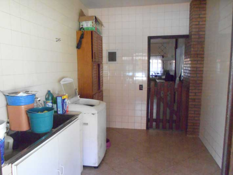 Casa à venda com 3 quartos, 211m² - Foto 28