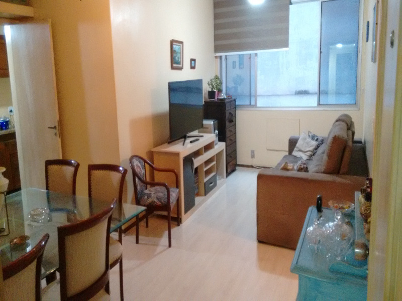 Apartamento à venda com 2 quartos, 105m² - Foto 2