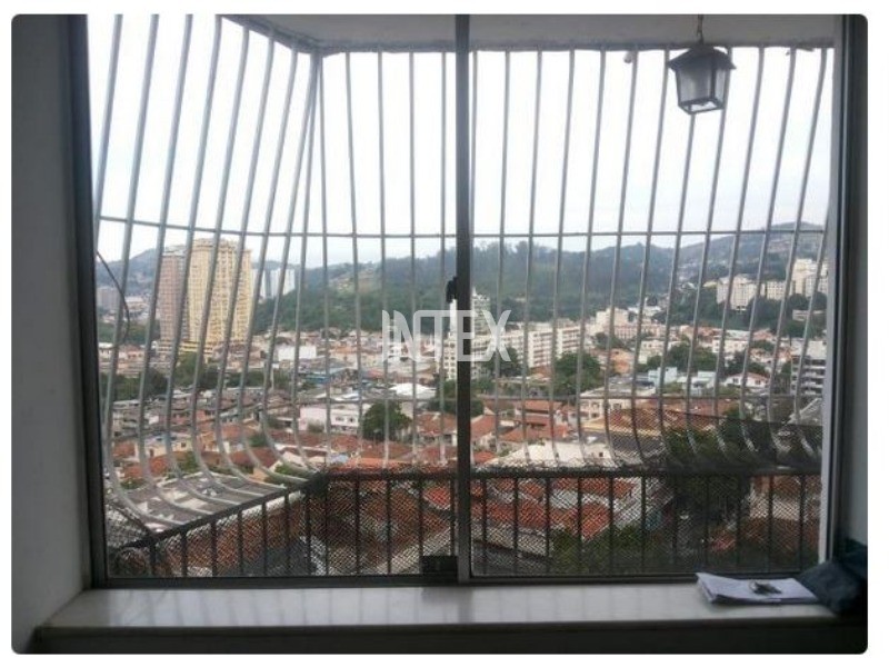 Apartamento à venda com 2 quartos, 60m² - Foto 1