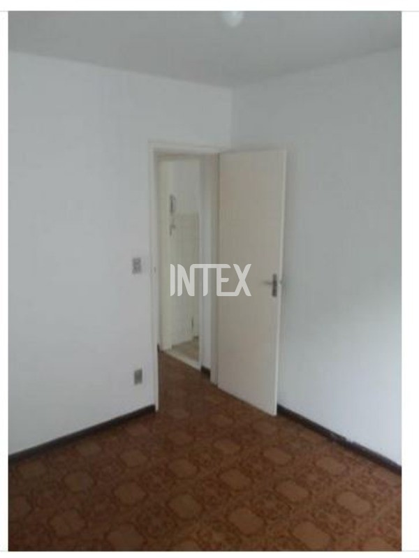 Apartamento à venda com 2 quartos, 60m² - Foto 7