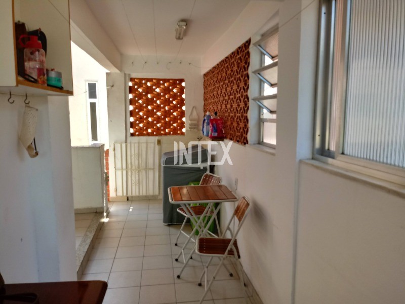 Casa à venda com 8 quartos, 200m² - Foto 36