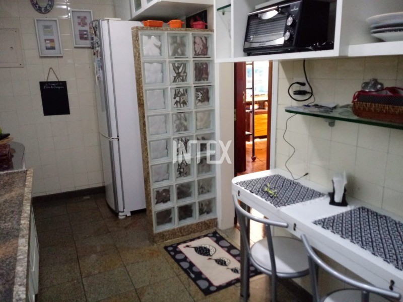 Apartamento à venda com 4 quartos, 198m² - Foto 13